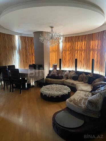 İcarəyə verilir 3 otaqlı yeni tikili 117 m², 28 May m., photo 1 from 11