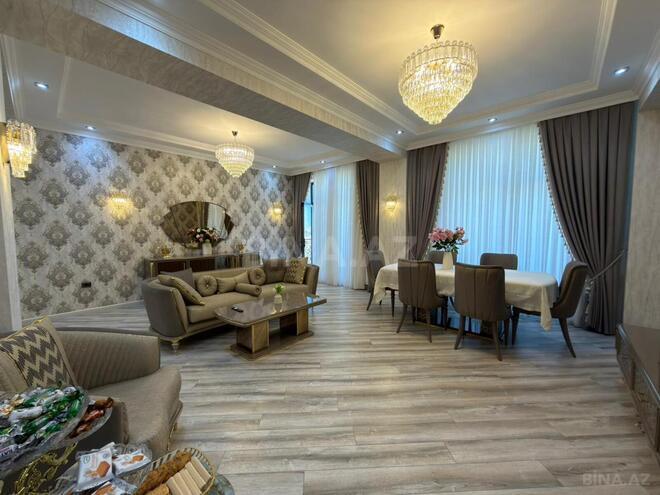 Satılır 4 otaqlı yeni tikili 190 m², Ağ şəhər q., photo 1 from 11