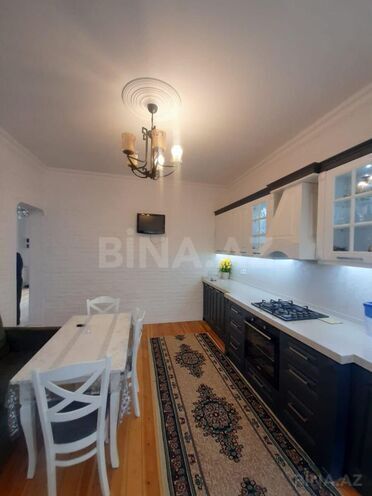Satılır 5 otaqlı həyət evi/bağ evi 250 m², photo 4 from 32