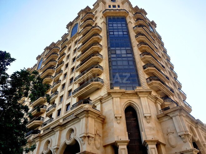 Satılır 4 otaqlı yeni tikili 236 m², Nizami m., photo 1 from 9