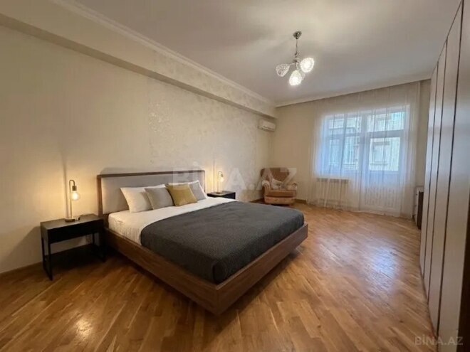 Сдаётся 4-комн. новостройка 140 м², м. Нариман Нариманов, photo 1 from 8