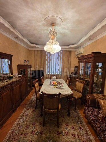 Satılır 2 otaqlı köhnə tikili 52 m², photo 1 from 21