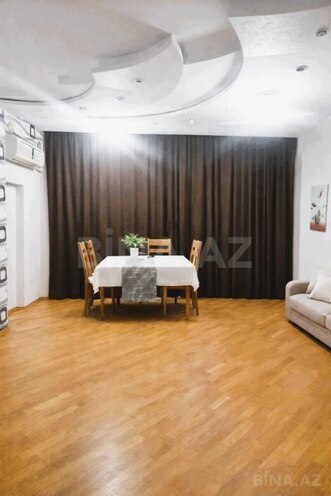 Сдаётся 3-комн. новостройка 111 м², м. Иншаатчылар, photo 1 from 8