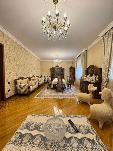 Satılır 6 otaqlı həyət evi/bağ evi 480 m², Qara Qarayev m., photo 1 from 32