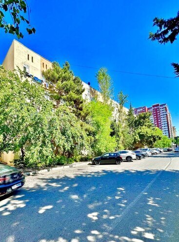 Продаётся 3-комн. вторичка 75 м², м. Кара Караев, photo 30 from 31