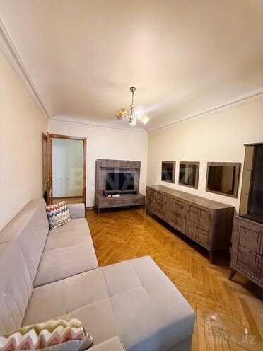 Satılır 3 otaqlı köhnə tikili 78 m², Nizami m., photo 3 from 14