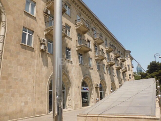 Продаётся 3-комн. вторичка 75 м², м. Нариман Нариманов, photo 21 from 22