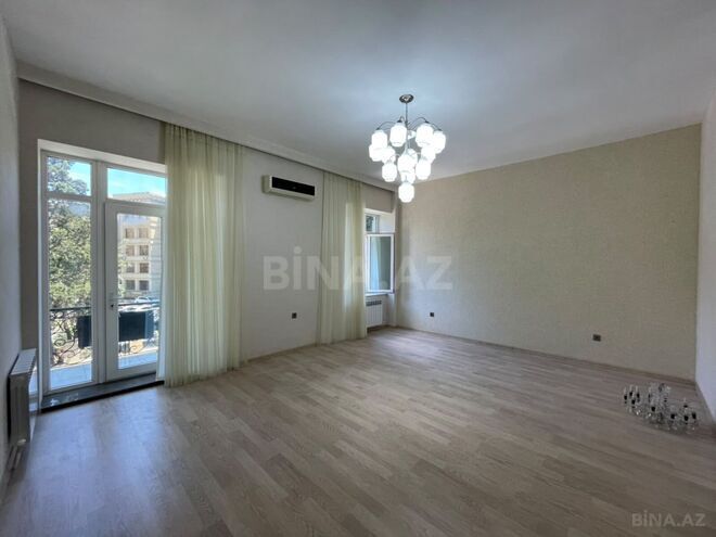 Продаётся 3-комн. вторичка 110 м², м. Ичеришехер, photo 8 from 18