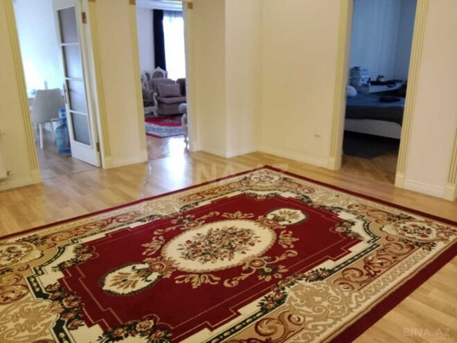 İcarəyə verilir 4 otaqlı yeni tikili 200 m², 28 May m., photo 1 from 15