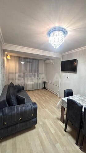 Продаётся 2-комн. вторичка 45 м², м. Ази Асланов, photo 3 from 15