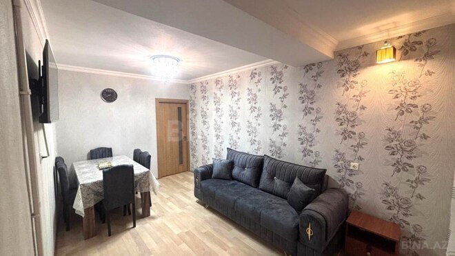 Продаётся 2-комн. вторичка 45 м², м. Ази Асланов, photo 1 from 15