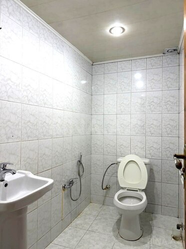 Сдаётся 5-комн. вторичка 100 м², м. Халглар Достлугу, photo 7 from 9
