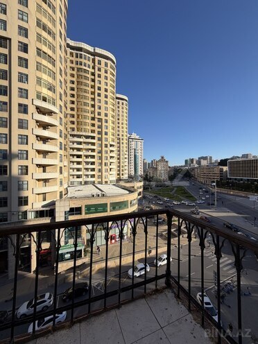 Satılır 3 otaqlı köhnə tikili 90 m², Nizami m., photo 5 from 19