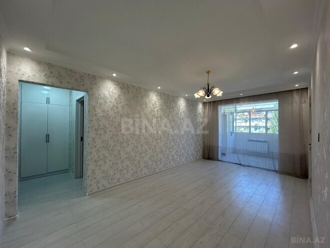 Продаётся 4-комн. вторичка 90 м², photo 1 from 14