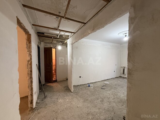 Продаётся 4-комн. вторичка 110 м², м. Нефтчиляр, photo 20 from 29