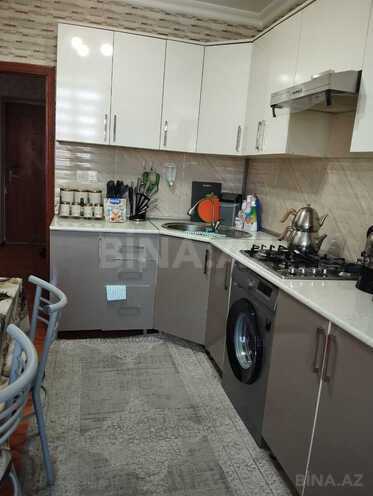 Продаётся 2-комн. вторичка 60 м², Абшеронcкий  р., photo 1 from 17