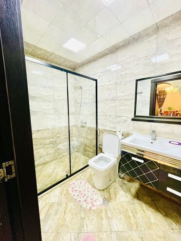 İcarəyə verilir 3 otaqlı yeni tikili 125 m², İnşaatçılar m., photo 19 from 25