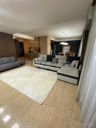 Сдаётся 4-комн. новостройка 195 м², м. 8 ноября, photo 1 from 29