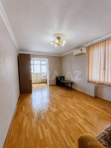 Satılır 1 otaqlı köhnə tikili 36 m², Nizami m., photo 1 from 8