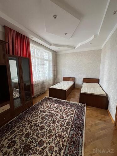 Сдаётся 3-комн. новостройка 145 м², м. 8 ноября, photo 9 from 16