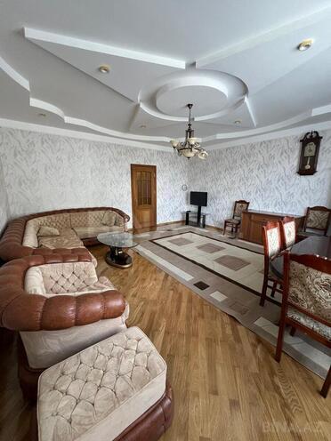 Сдаётся 3-комн. новостройка 145 м², м. 8 ноября, photo 1 from 16