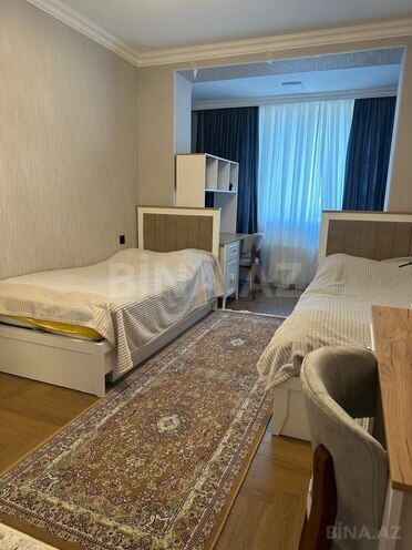 Продаётся 4-комн. вторичка 110 м², м. Нефтчиляр, photo 7 from 15