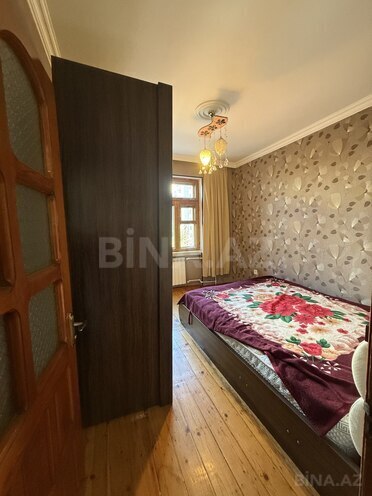 Продаётся 3-комн. вторичка 65 м², м. Ази Асланов, photo 12 from 20