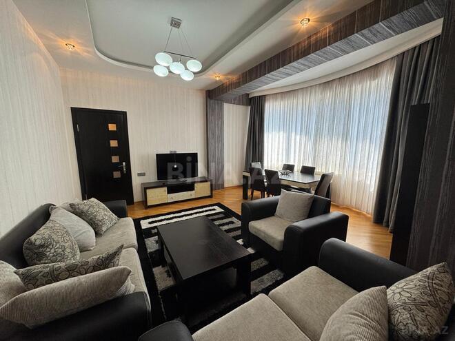 Сдаётся 2-комн. новостройка 85 м², м. Элмляр Академиясы, photo 3 from 17