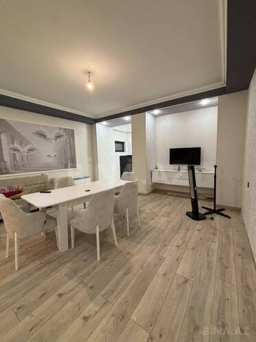 Продаётся 2-комн. новостройка 55 м², м. Иншаатчылар, photo 1 from 12