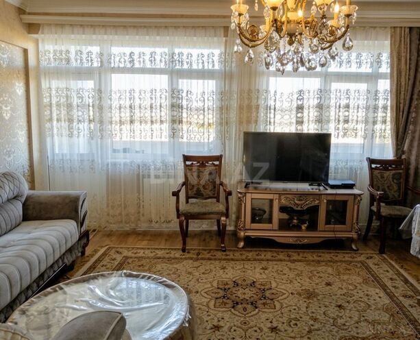 Продаётся 4-комн. вторичка 120 м², м. Гянджлик, photo 1 from 11