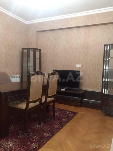 İcarəyə verilir 2 otaqlı köhnə tikili 65 m², Gənclik m., photo 1 from 11