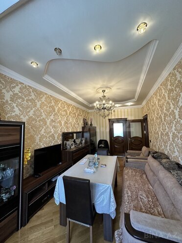 Satılır 3 otaqlı köhnə tikili 75 m², Qara Qarayev m., photo 4 from 16