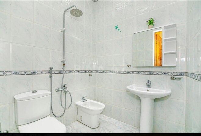 Сдаётся 4-комн. вторичка 180 м², м. Ичеришехер, photo 10 from 11