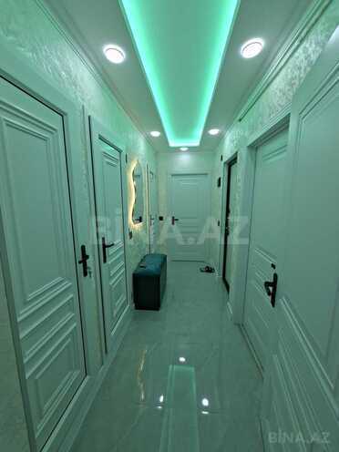 Продаётся 3-комн. вторичка 75 м², м. Ази Асланов, photo 3 from 17