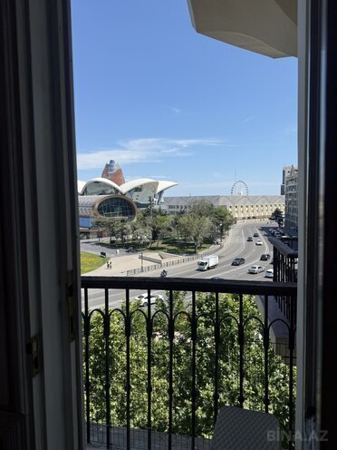 Продается 3-комн. вторичка 100 м², м. Ичеришехер, photo 6 from 19