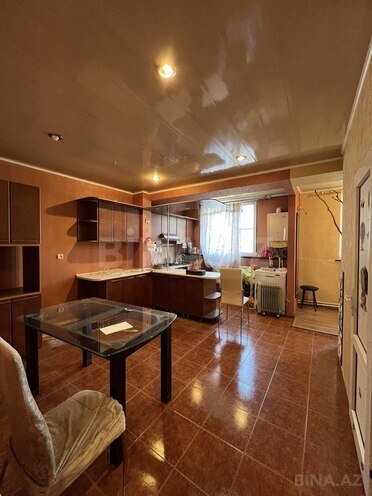 Satılır 3 otaqlı köhnə tikili 115 m², İnşaatçılar m., photo 12 from 16
