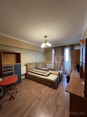 Satılır 3 otaqlı köhnə tikili 115 m², İnşaatçılar m., photo 6 from 16