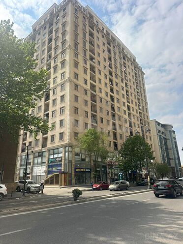 Продаётся 2-комн. новостройка 91 м², м. 8 ноября, photo 1 from 9
