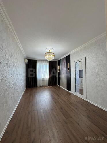 Продаётся 3-комн. вторичка 65 м², м. Ази Асланов, photo 1 from 13
