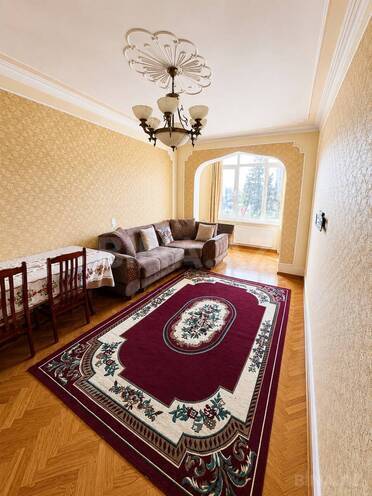 Satılır 2 otaqlı köhnə tikili 70 m², Memar Əcəmi m., photo 1 from 10