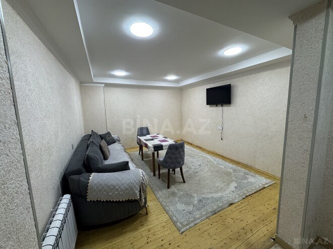 Сдаётся 2-комн. вторичка 60 м², м. Ичеришехер, photo 1 from 19