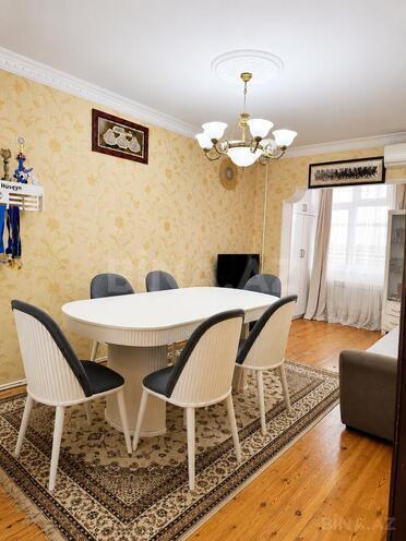 Satılır 3 otaqlı köhnə tikili 85 m², Yeni Günəşli q., photo 1 from 14