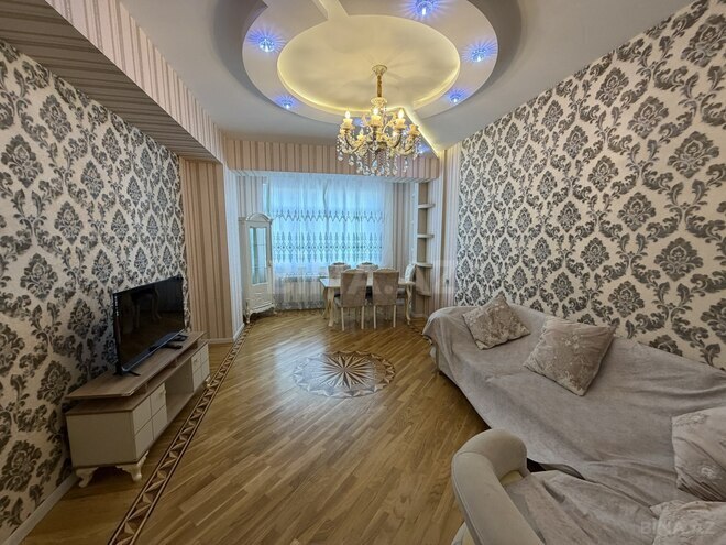 Сдаётся 3-комн. новостройка 80 м², м. Иншаатчылар, photo 1 from 18
