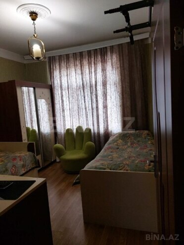 Satılır 4 otaqlı köhnə tikili 120 m², Xalqlar Dostluğu m., photo 10 from 12