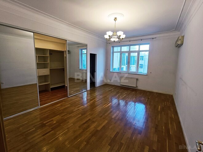Продаётся 4-комн. новостройка 175 м², м. 28 мая, photo 1 from 30