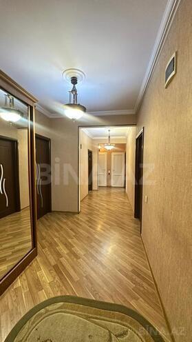 Satılır 5 otaqlı köhnə tikili 125 m², Xalqlar Dostluğu m., photo 12 from 22