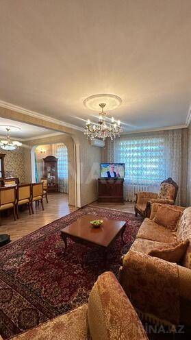 Satılır 5 otaqlı köhnə tikili 125 m², Xalqlar Dostluğu m., photo 1 from 22