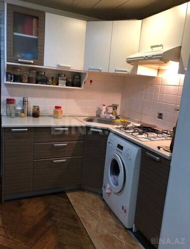 Satılır 3 otaqlı köhnə tikili 75 m², İnşaatçılar m., photo 8 from 17