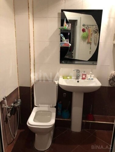 Satılır 3 otaqlı köhnə tikili 75 m², İnşaatçılar m., photo 16 from 17