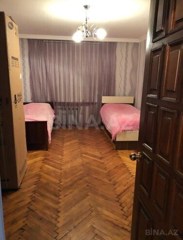 Satılır 3 otaqlı köhnə tikili 75 m², İnşaatçılar m., photo 1 from 17